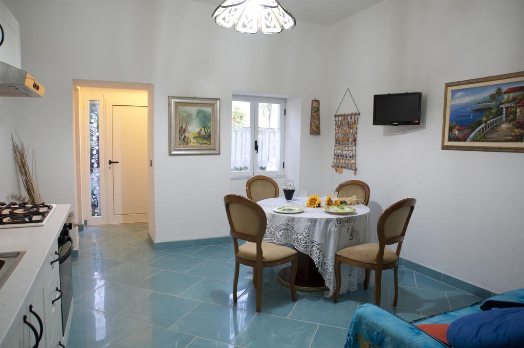 Casa Vacanza Alice & Mari Ascea Room photo